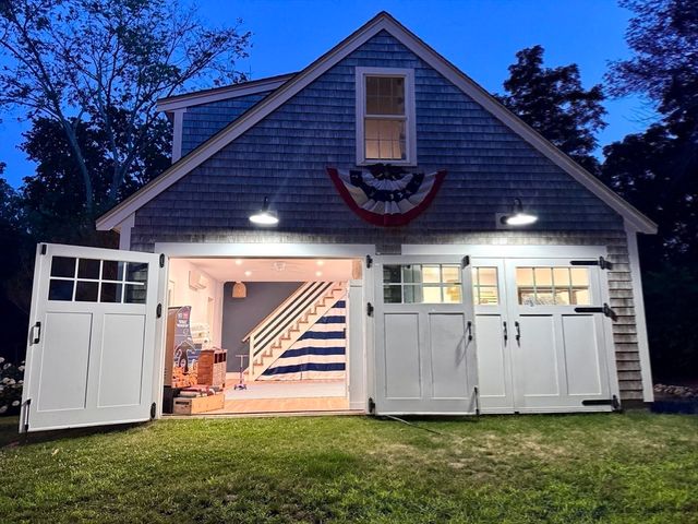 200 Main, Sandwich, MA 02563