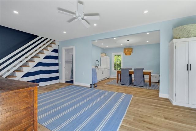 200 Main, Sandwich, MA 02563