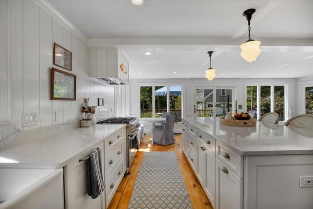 200 Main, Sandwich, MA 02563