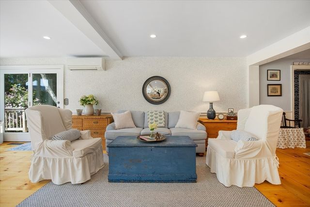 200 Main, Sandwich, MA 02563