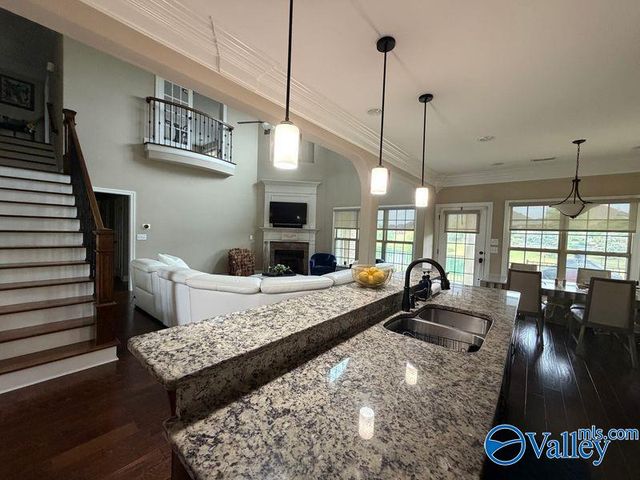 105 Springhaven Drive NW, Madison, AL 35757