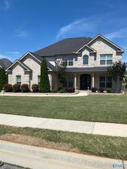105 Springhaven Drive NW, Madison, AL 35757