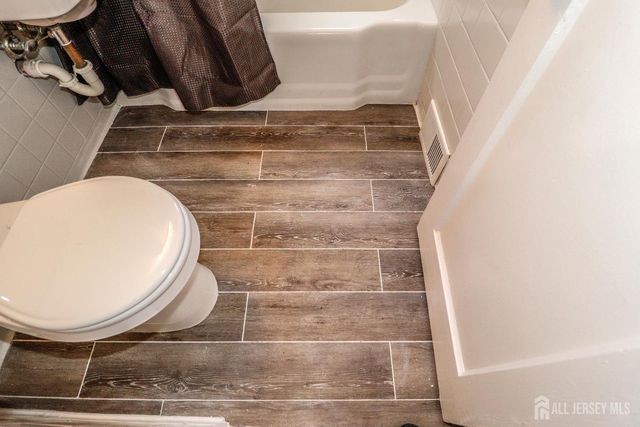 189 Newman Street, Metuchen, NJ 08840