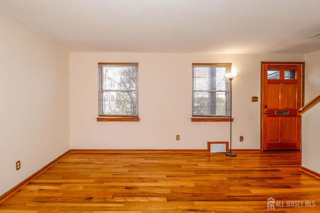 189 Newman Street, Metuchen, NJ 08840