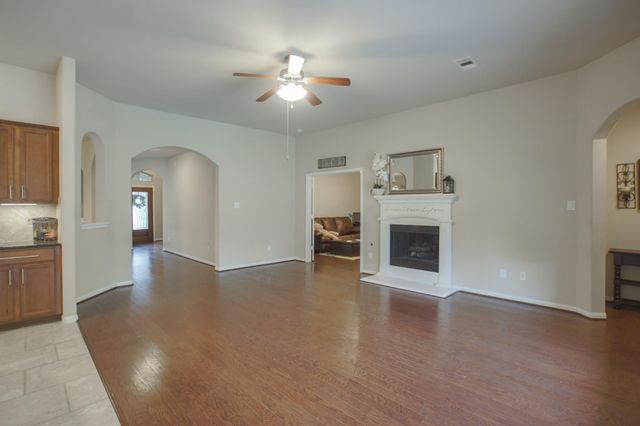 111 Pheasant Run Drive, Conroe, TX 77384