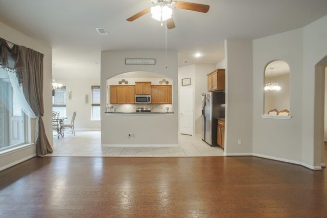 111 Pheasant Run Drive, Conroe, TX 77384