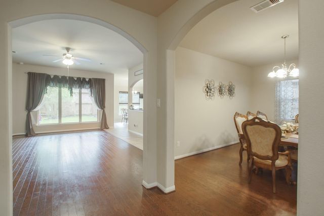 111 Pheasant Run Drive, Conroe, TX 77384