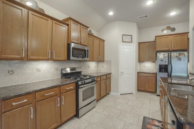 111 Pheasant Run Drive, Conroe, TX 77384