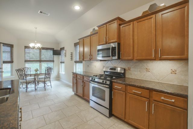 111 Pheasant Run Drive, Conroe, TX 77384