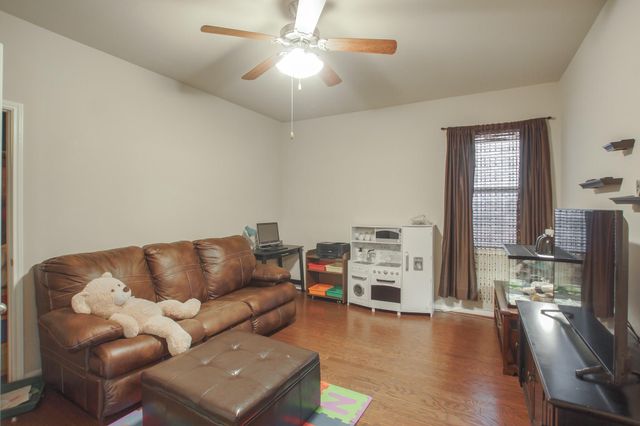 111 Pheasant Run Drive, Conroe, TX 77384