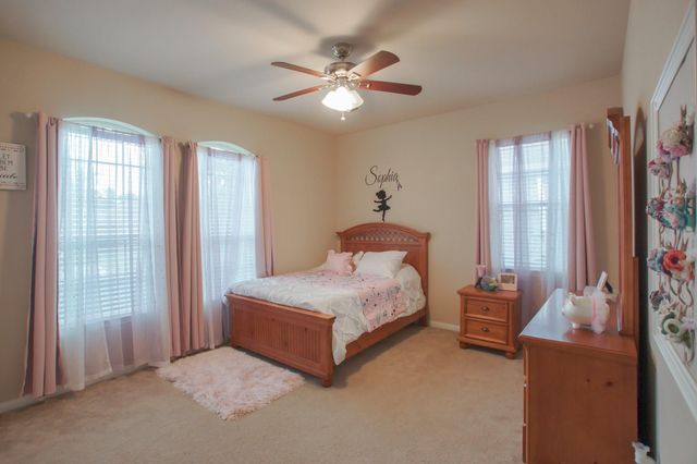 111 Pheasant Run Drive, Conroe, TX 77384