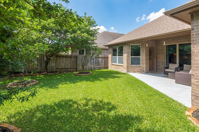111 Pheasant Run Drive, Conroe, TX 77384