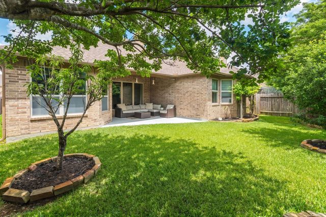 111 Pheasant Run Drive, Conroe, TX 77384