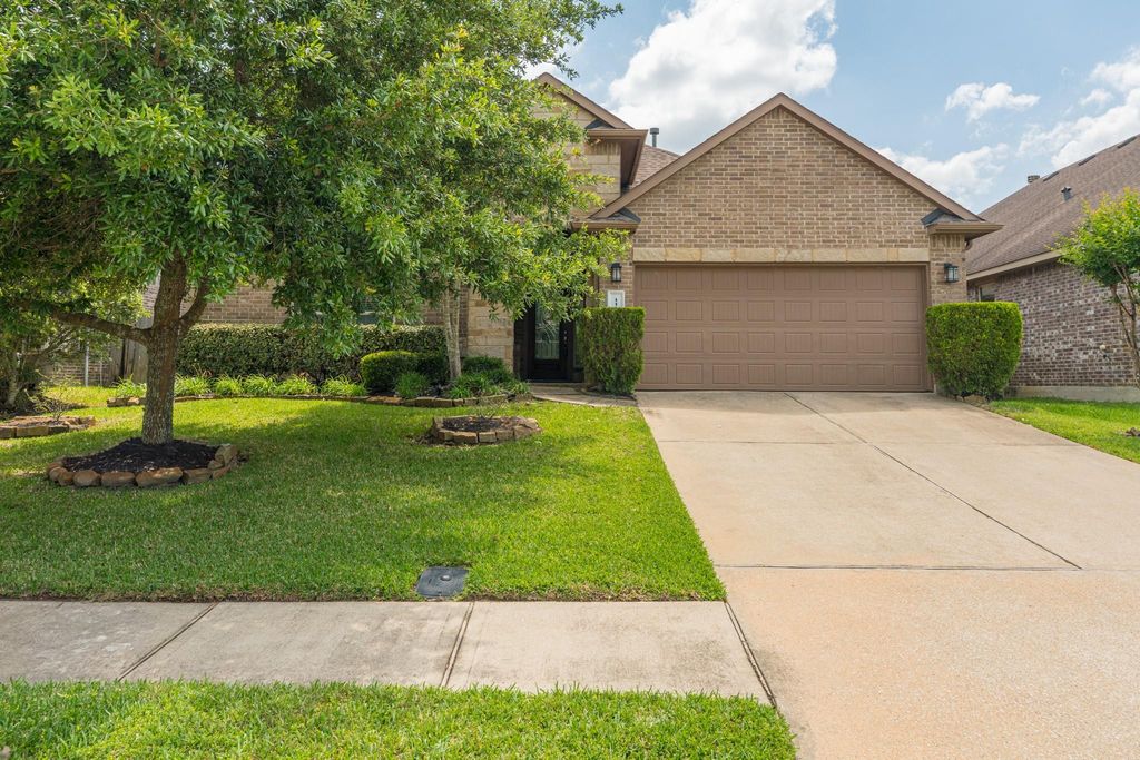 111 Pheasant Run Drive, Conroe, TX 77384
