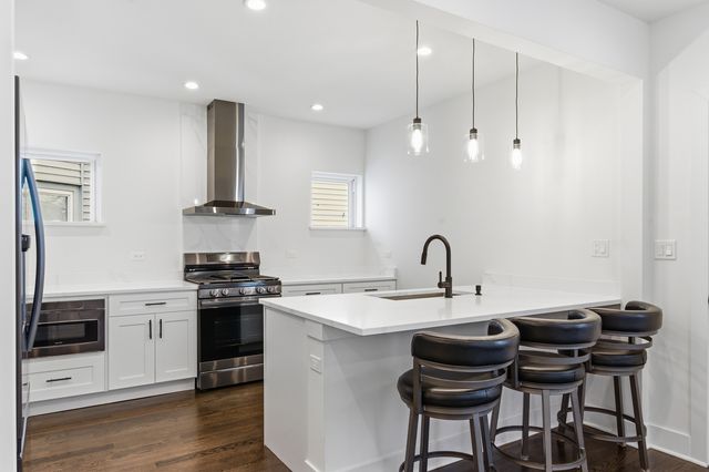 4833 W Potomac Avenue, Chicago, IL 60651