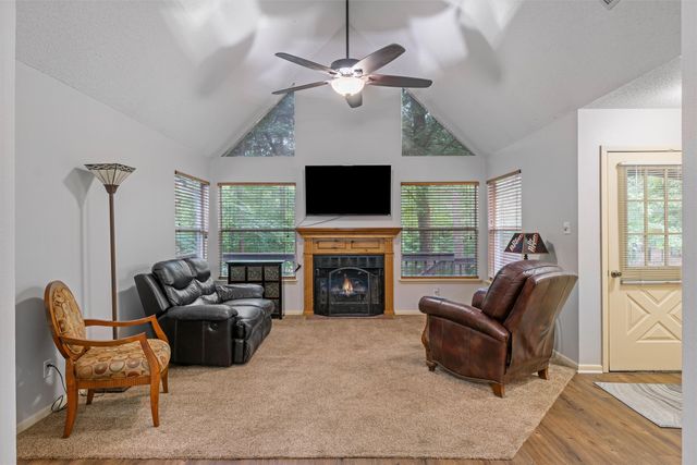178 Butternut Glen, Holly Lake Ranch, TX 75765