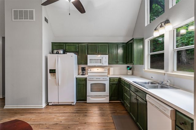 178 Butternut Glen, Holly Lake Ranch, TX 75765