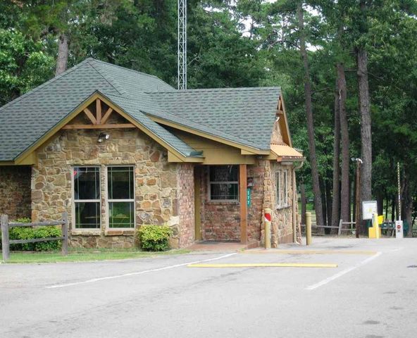178 Butternut Glen, Holly Lake Ranch, TX 75765