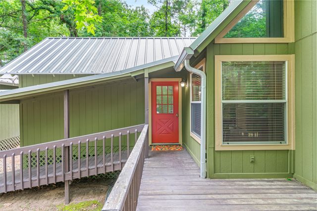 178 Butternut Glen, Holly Lake Ranch, TX 75765
