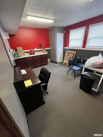 2705 KIMBERLY Road, Bettendorf, IA 52722