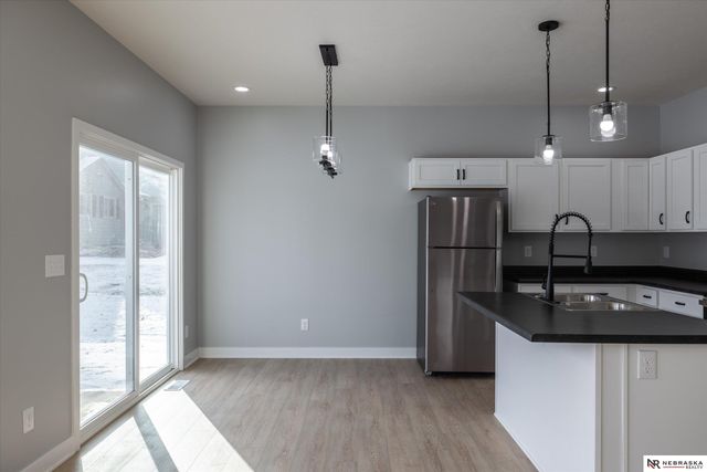 5517 N 52 Street, Omaha, NE 68104