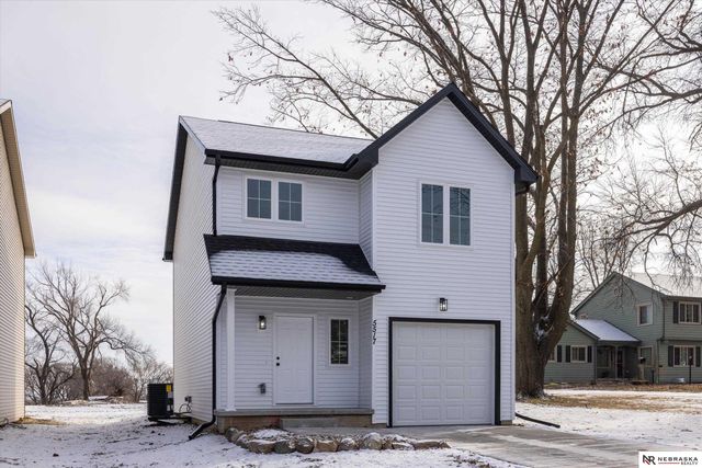 5517 N 52 Street, Omaha, NE 68104