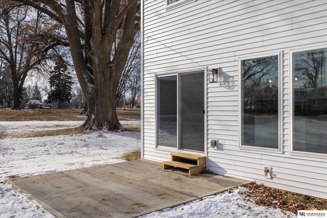 5517 N 52 Street, Omaha, NE 68104