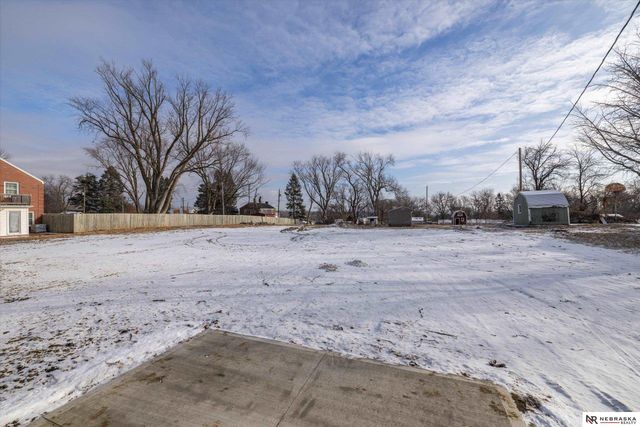 5517 N 52 Street, Omaha, NE 68104