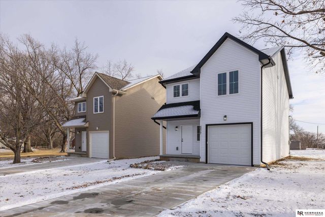 5517 N 52 Street, Omaha, NE 68104