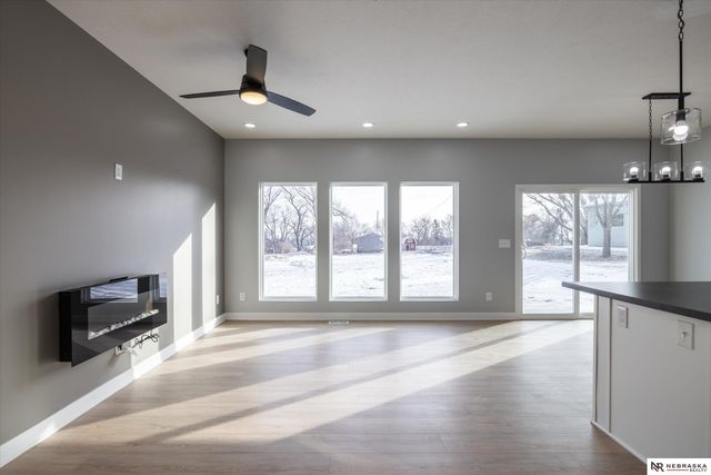 5517 N 52 Street, Omaha, NE 68104