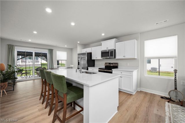639 Apple Ridge Drive, Elyria, OH 44035