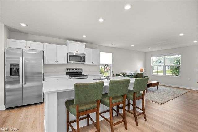 639 Apple Ridge Drive, Elyria, OH 44035