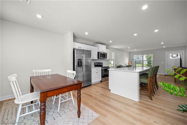 639 Apple Ridge Drive, Elyria, OH 44035