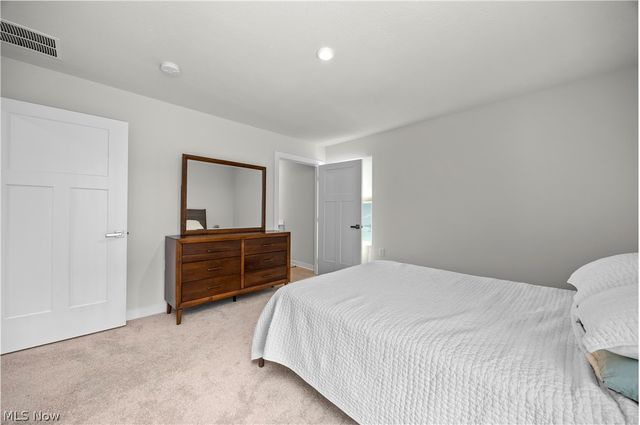 639 Apple Ridge Drive, Elyria, OH 44035