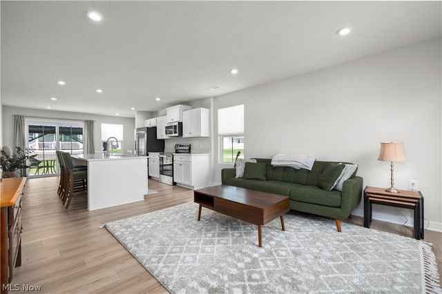 639 Apple Ridge Drive, Elyria, OH 44035