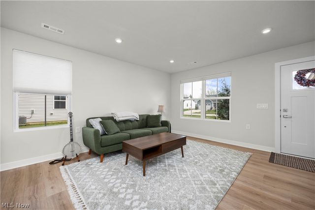 639 Apple Ridge Drive, Elyria, OH 44035