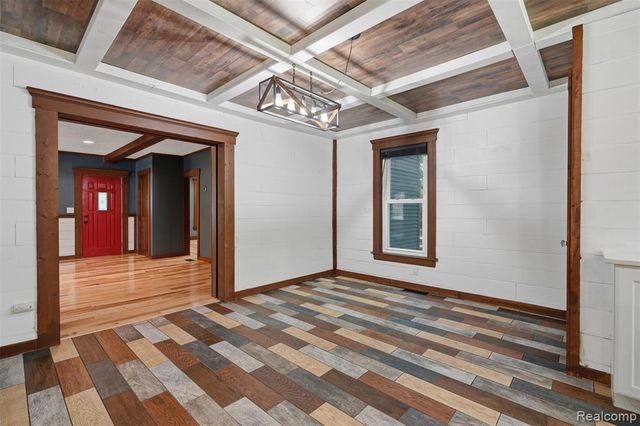 8880 Cedar Lake Road, Pinckney, MI 48169