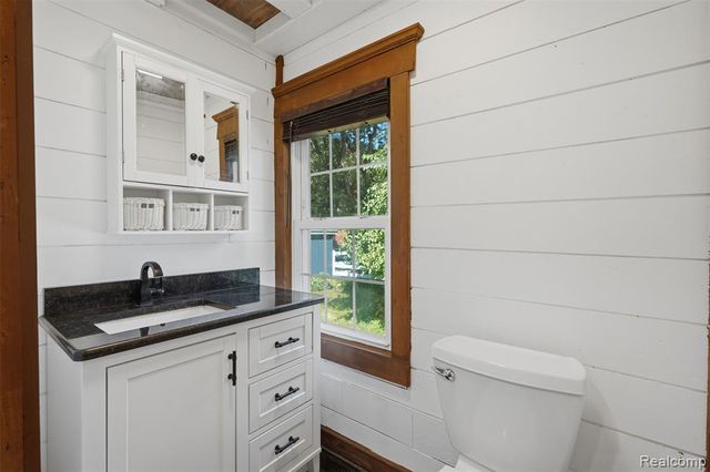 8880 Cedar Lake Road, Pinckney, MI 48169
