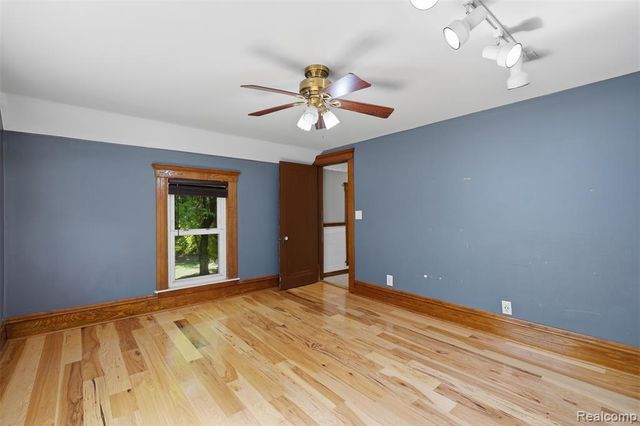 8880 Cedar Lake Road, Pinckney, MI 48169