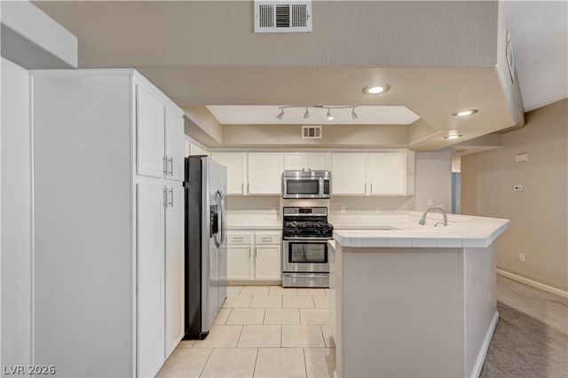 6908 Cobre Azul Avenue 102, Las Vegas, NV 89108