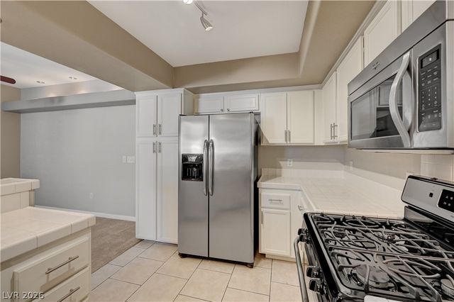 6908 Cobre Azul Avenue 102, Las Vegas, NV 89108