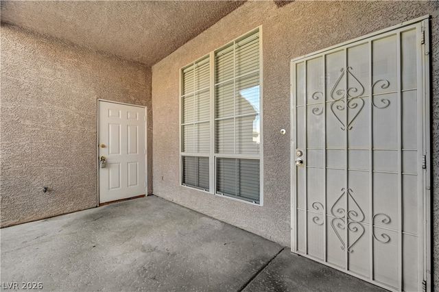 6908 Cobre Azul Avenue 102, Las Vegas, NV 89108