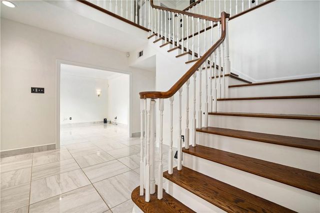 2108 Marchfield E Drive, Mobile, AL 36693