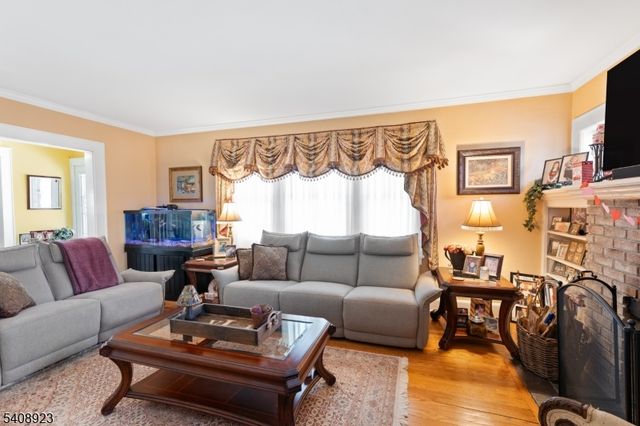 7 Wayland Dr, Verona Twp., NJ 07044