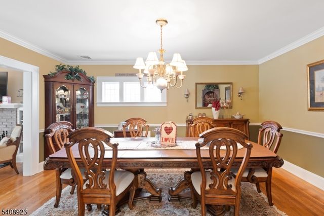 7 Wayland Dr, Verona Twp., NJ 07044