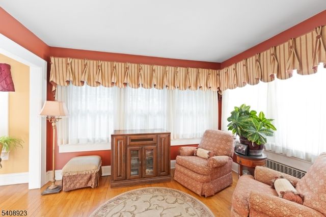 7 Wayland Dr, Verona Twp., NJ 07044