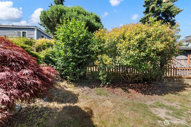 6831 37th Avenue NE, Seattle, WA 98115