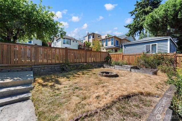 6831 37th Avenue NE, Seattle, WA 98115