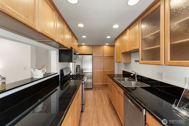 6831 37th Avenue NE, Seattle, WA 98115
