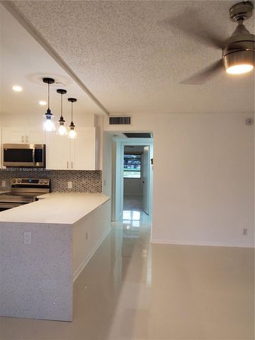 1076 Cornwall D 1076, Boca Raton, FL 33434